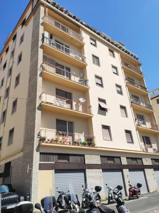 La Venezia'S Studio Flat リヴォルノ エクステリア 写真